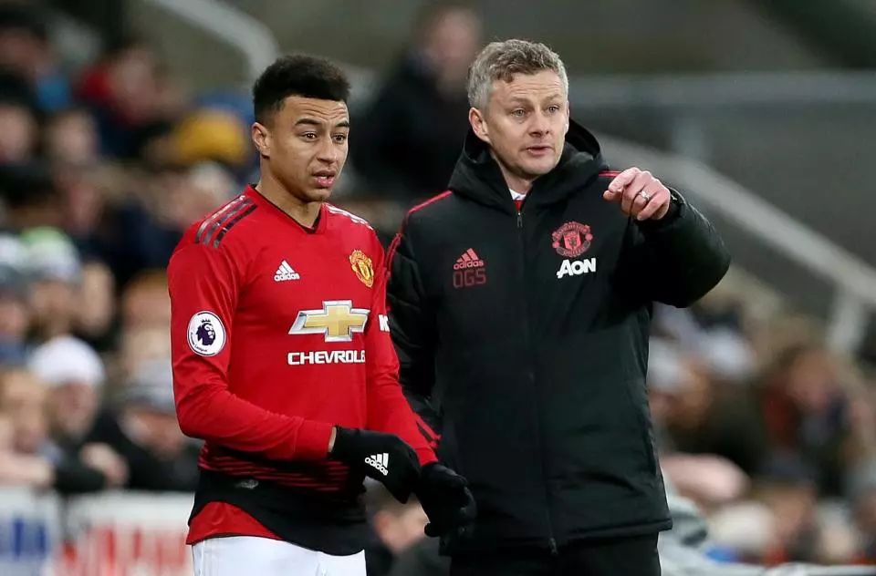 面对国际足 面对国际足